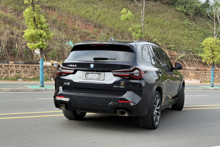 宝马X3 2023款 改款 xDrive30i 领先型 M曜夜套装车身外观6005