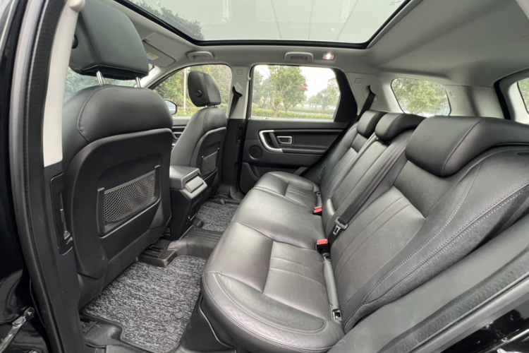 路虎 发现神行 2018款 240PS SE版中控内饰7004