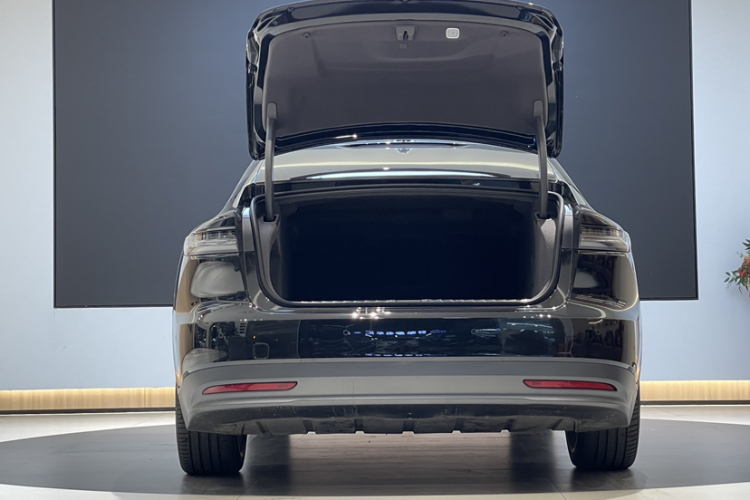 蔚来ET7 2024款 100kWh 行政签名版车身外观6003