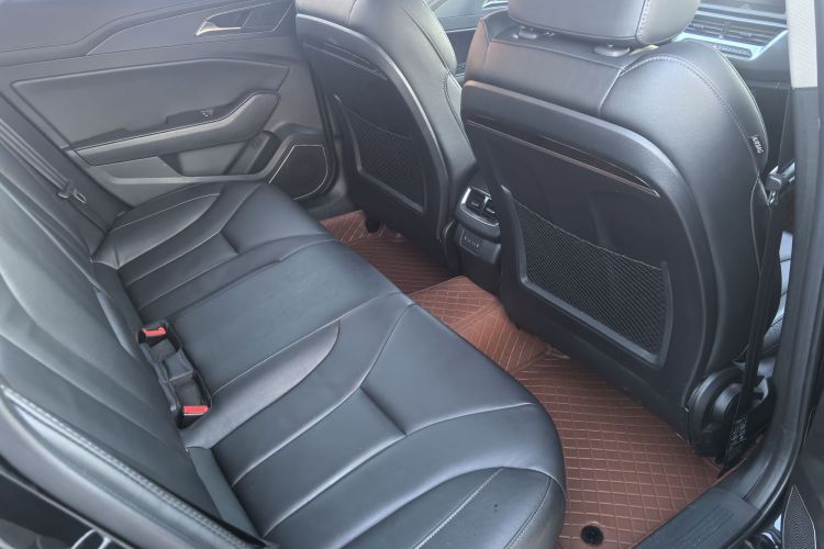 红旗H5 2020款 1.8T 自动智联旗韵版中控内饰7003