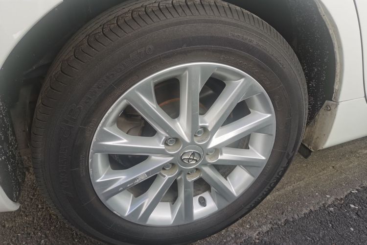 丰田 凯美瑞 2015款 2.0G 领先版车身外观6007