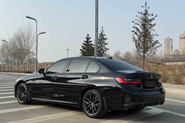 宝马3系 2023款 325Li M运动曜夜套装车身外观6006