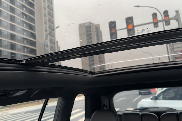 理想汽车 理想ONE 2021款 增程6座版局部细节22