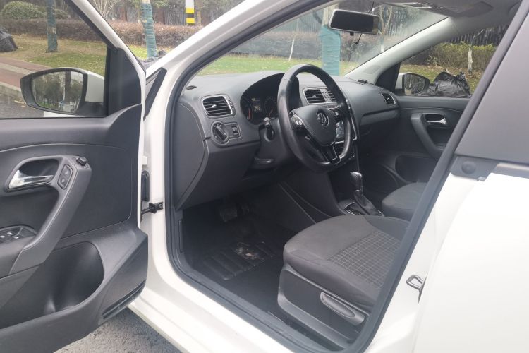 大众 Polo 2018款 1.5L 自动安享型中控内饰7002