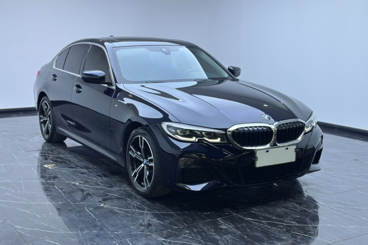 宝马3系 2022款 改款 325i M运动套装车身外观6005