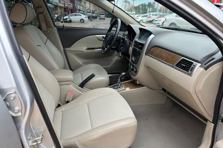 别克 凯越 2015款 1.5L 自动经典型中控内饰7003