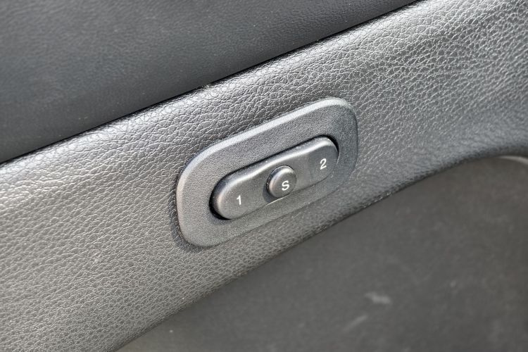 Jeep 大切诺基(进口) 2017款 3.0L 舒享导航版局部细节9010