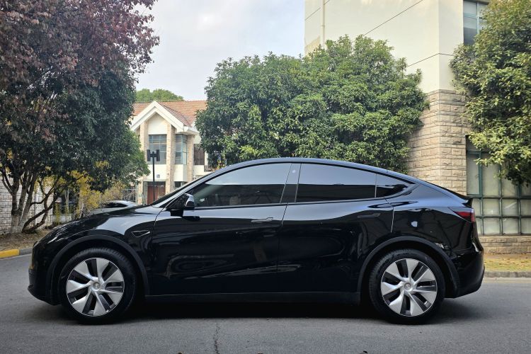 特斯拉 Model Y 2022款 改款 后轮驱动版局部细节9010