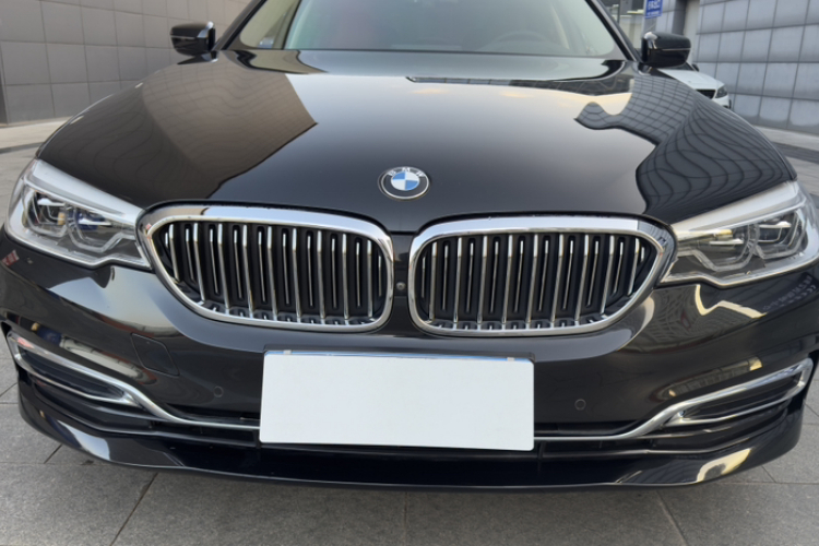 宝马5系 2019款 改款 530Li 尊享型 豪华套装车身外观6003