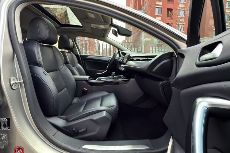 雪铁龙C5 2017款 350THP 自动豪华型中控内饰7006