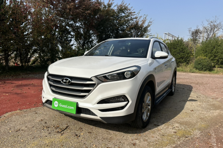 现代 途胜 2015款 1.6T 双离合两驱智能型车身外观1