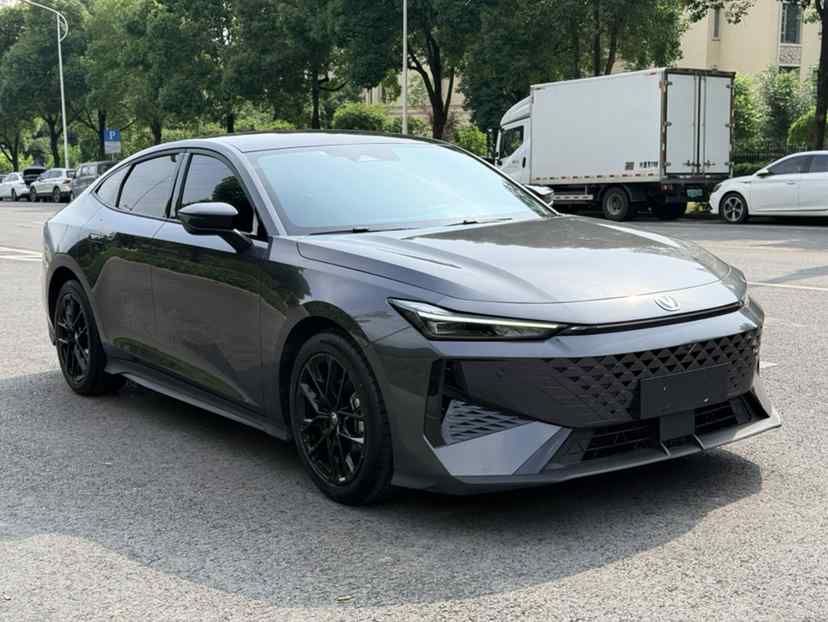 长安UNI-V 2024款 1.5T 尊贵型(3)