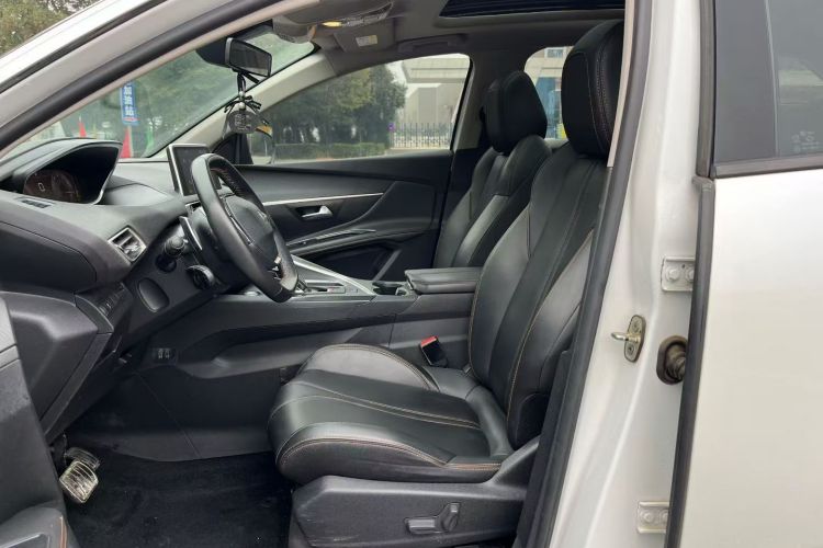 标致4008 2019款 360THP 尝先版中控内饰7002