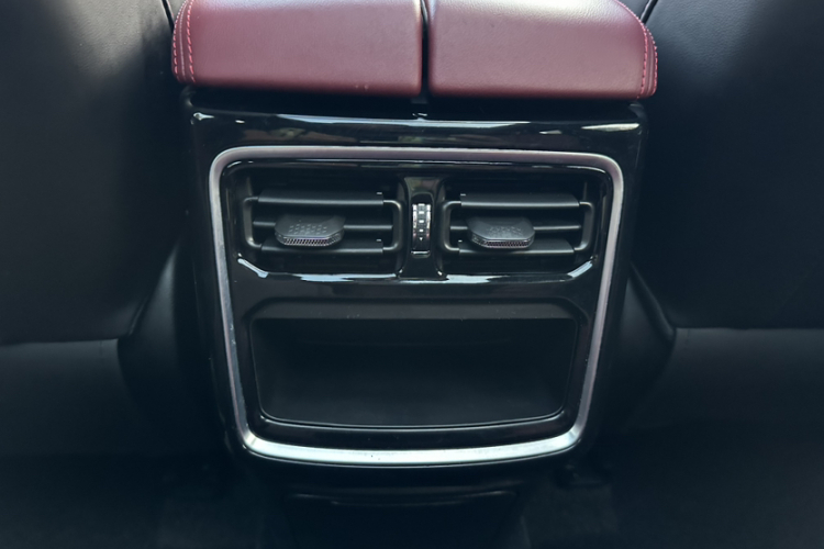 捷途X70 PLUS 2021款 1.6T DCT星 5座中控内饰7004