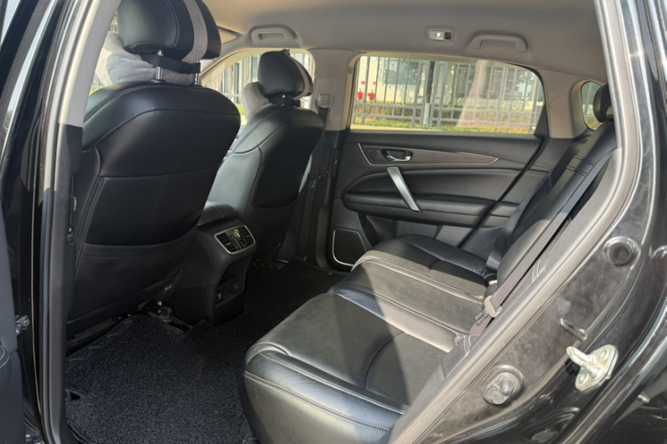 本田 冠道 2019款 240TURBO 两驱精英版中控内饰7005