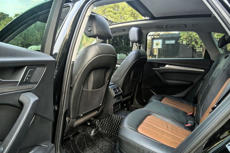 奥迪Q5L 2020款 45 TFSI 尊享时尚型中控内饰7003