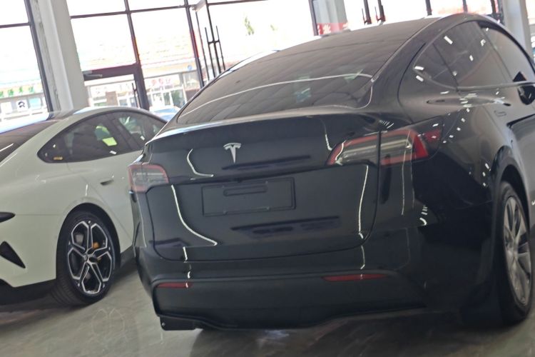 特斯拉 Model Y 2022款 改款 后轮驱动版车身外观6004