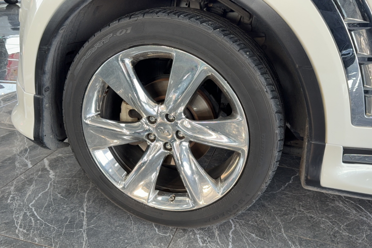 英菲尼迪FX 2011款 FX35 标准版局部细节9001