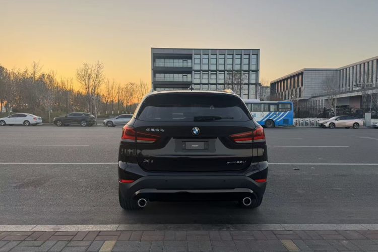 宝马X1 2020款 sDrive25Li 领先型车身外观6005