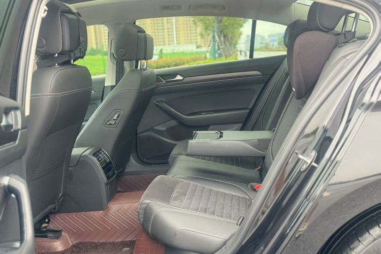 大众 迈腾 2020款 380TSI DSG 豪华型中控内饰7003