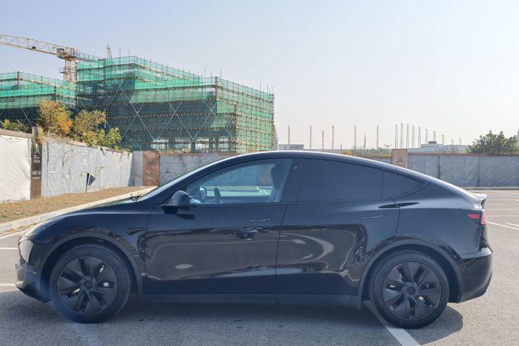 特斯拉 Model Y 2023款 后轮驱动版车身外观6004