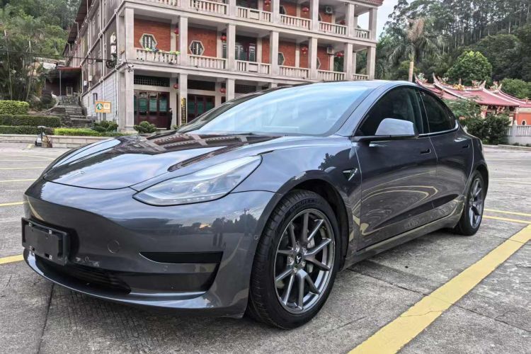 特斯拉 Model 3 2021款 标准续航后驱升级版车身外观1