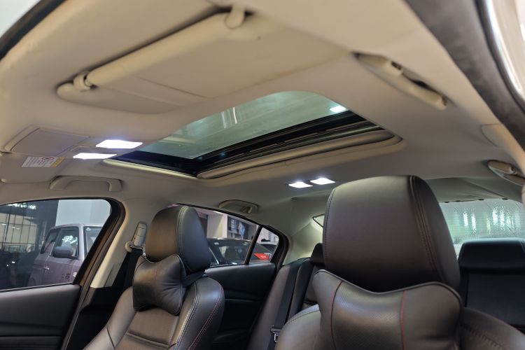 马自达 阿特兹 2015款 2.0L 蓝天尊贵版中控内饰7004