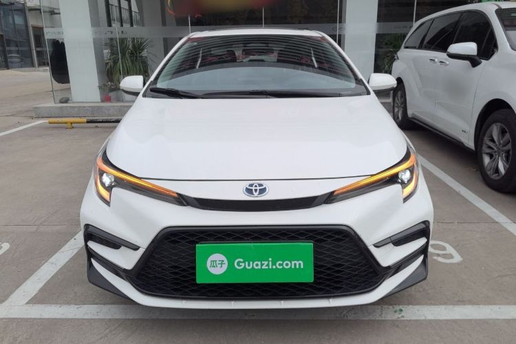 丰田 雷凌 2023款 智能电混双擎 1.8L 运动版车身外观6001