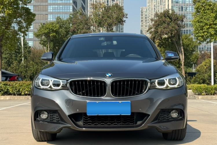 宝马3系GT 2020款 320i M运动套装车身外观6002
