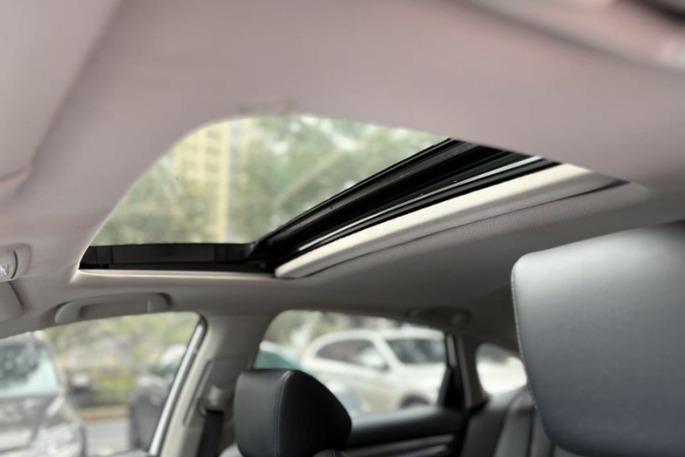 本田 雅阁 2018款 260TURBO 精英版 国VI中控内饰7009