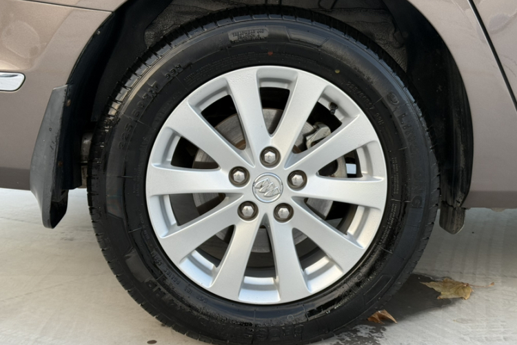 别克GL8 2017款 25S 豪华型 国V车身外观6001