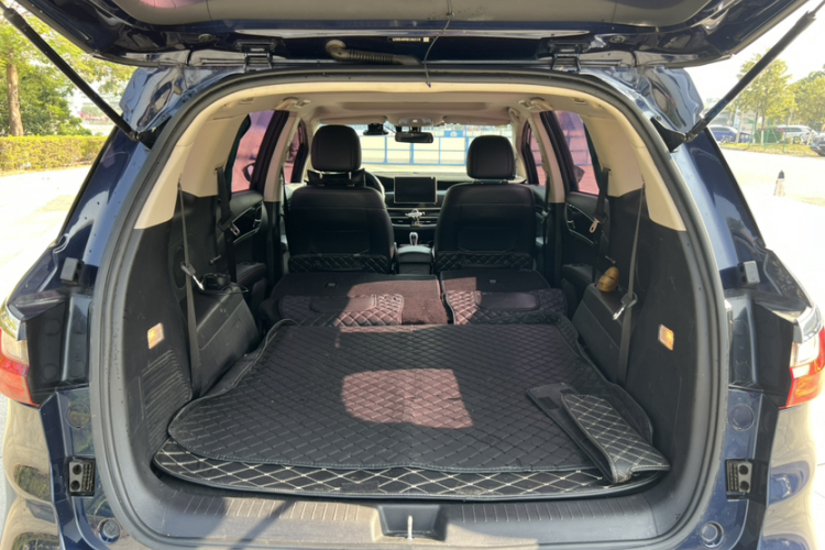 比亚迪 宋MAX 2019款 1.5T 自动智联睿逸天窗型 7座 国VI中控内饰7011