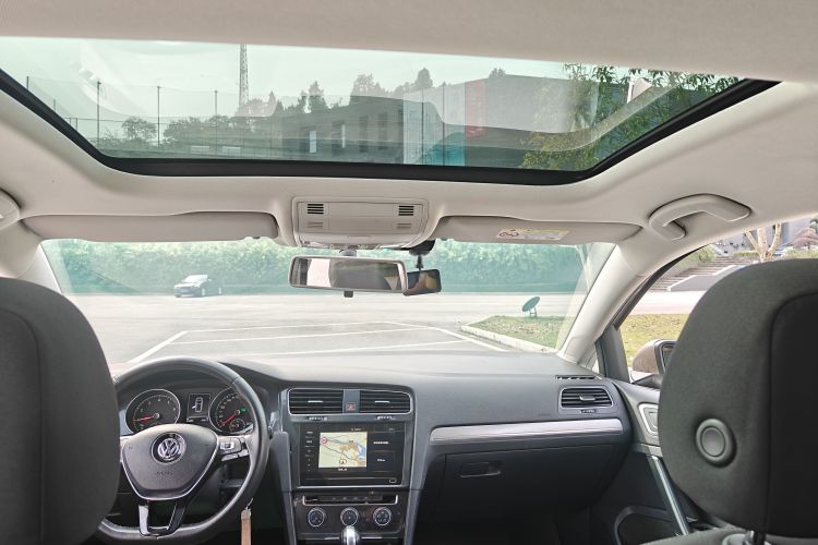 大众 高尔夫 2020款 200TSI DSG舒适进取版中控内饰7001