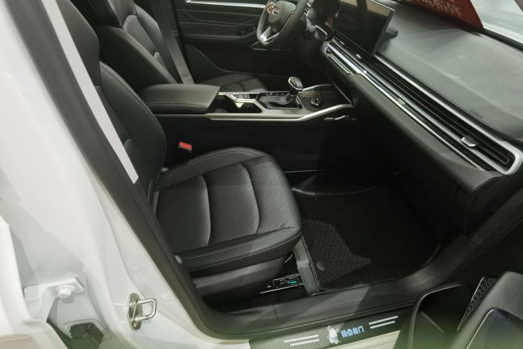 吉利汽车 帝豪 2023款 第4代冠军版 1.5L CVT豪华型中控内饰7007
