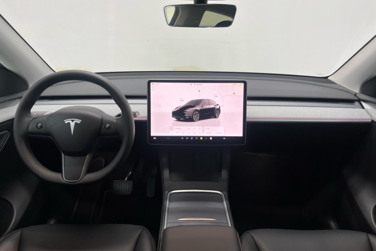 特斯拉 Model Y 2023款 后轮驱动版中控内饰7003