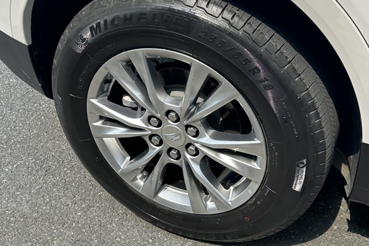 凯迪拉克XT5 2021款 28T 豪华型车身外观6009