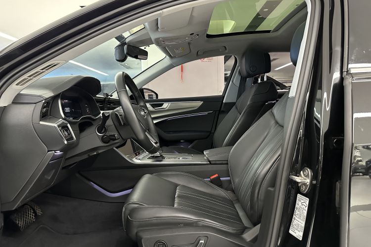 奥迪A6L 2024款 40 TFSI 豪华致雅型中控内饰7015