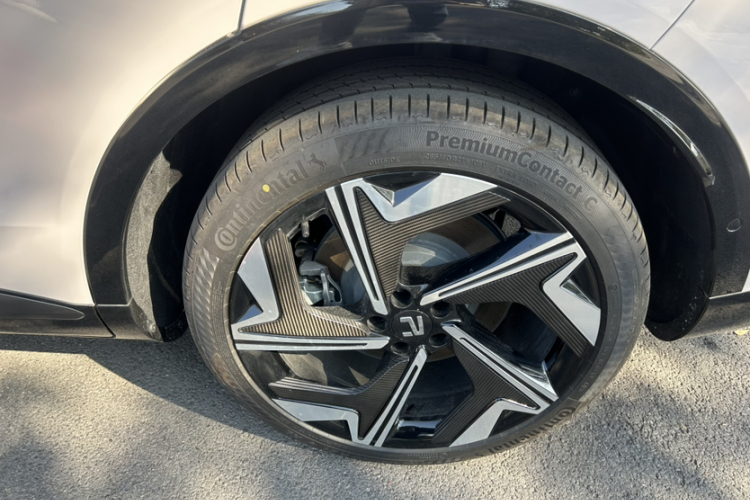 飞凡汽车 飞凡R7 2025款 长续版车身外观6013