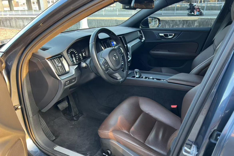 沃尔沃S60 2022款 B4 智逸豪华版局部细节19