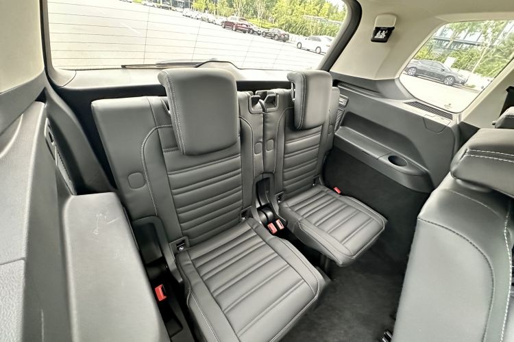 大众 2021款 途安L 280TSI DSG风尚版 7座中控内饰7009