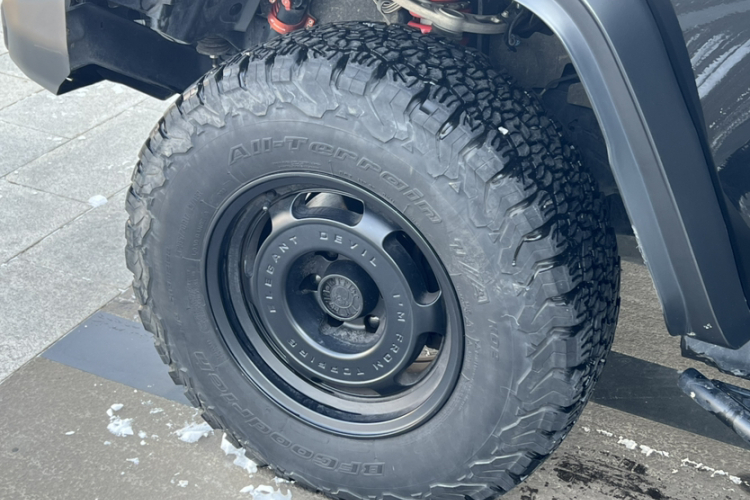 坦克300 2023款 2.0T 铁骑02车身外观6007