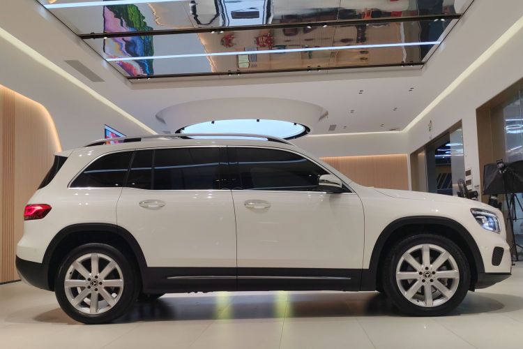 奔驰GLB 2020款 改款 GLB 200 时尚型车身外观6003