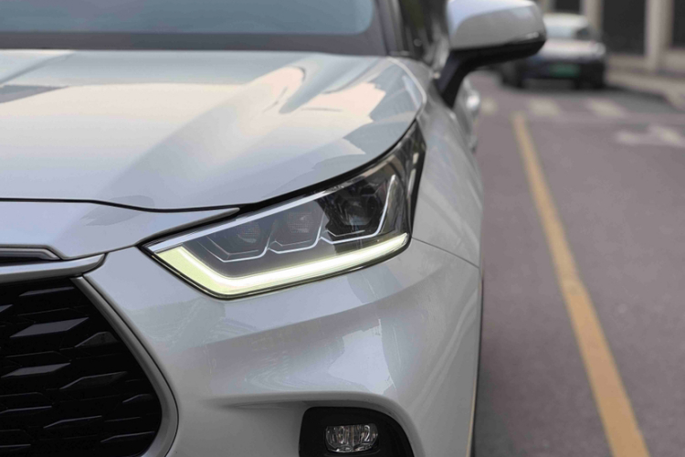 丰田 汉兰达 2022款 双擎 2.5L 两驱尊贵版 7座车身外观6004