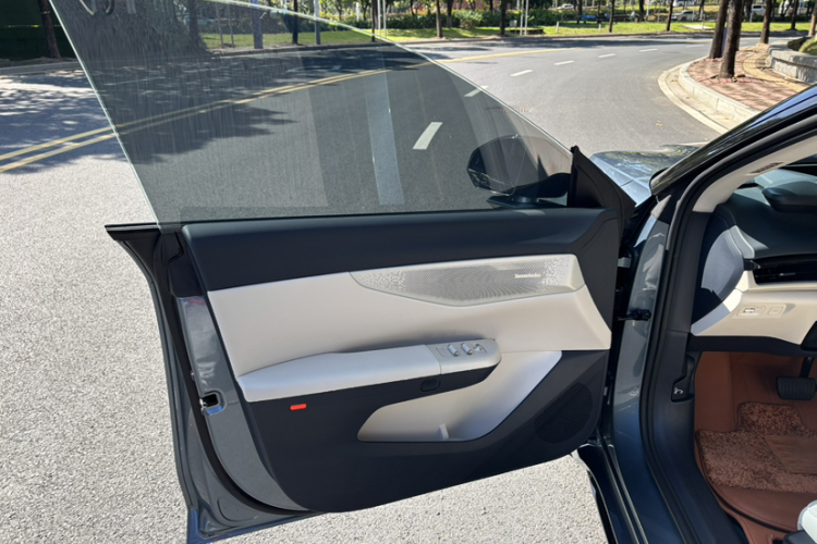 领克07 2024款 EM-P 126长续航 Ultra中控内饰7013