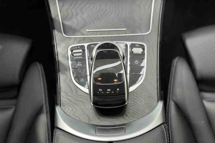 奔驰C级 2018款 C 200 L 运动版中控内饰7004