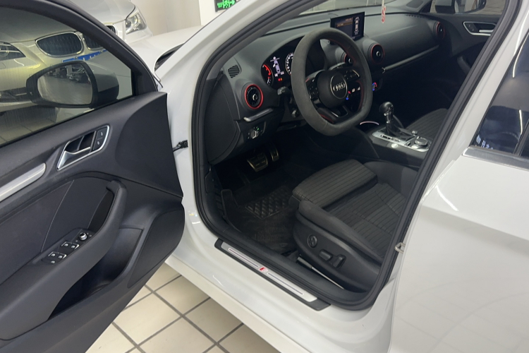 奥迪A3 2020款  Limousine 35 TFSI 运动型 国VI中控内饰7002