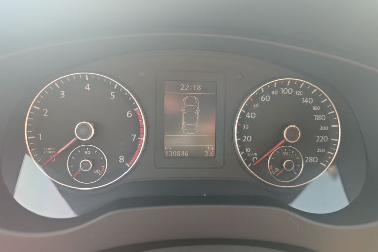 大众 速腾 2012款 1.4TSI 手动豪华型中控内饰15