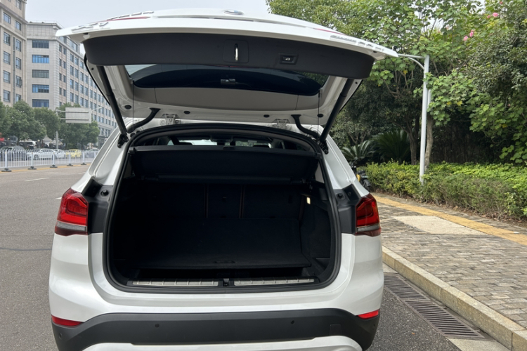 宝马X1 2022款 sDrive20Li 时尚型中控内饰7007