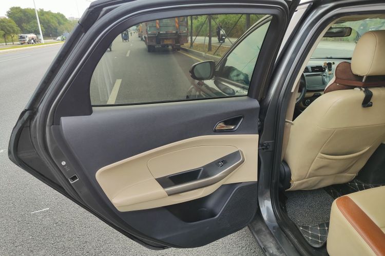 福特 福睿斯 2015款 1.5L 自动舒适型中控内饰7003