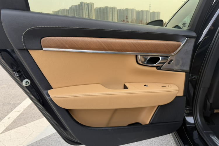 沃尔沃S90 2019款 T5 智雅版局部细节9006